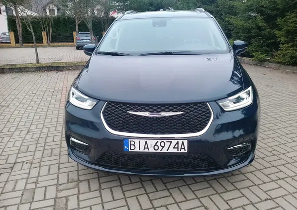 chrysler pacifica opolskie Chrysler Pacifica cena 139000 przebieg: 60327, rok produkcji 2021 z Białystok